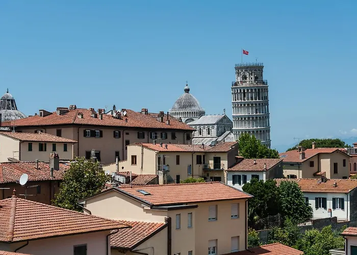 Attico Sulla Torre Couette-café Pise