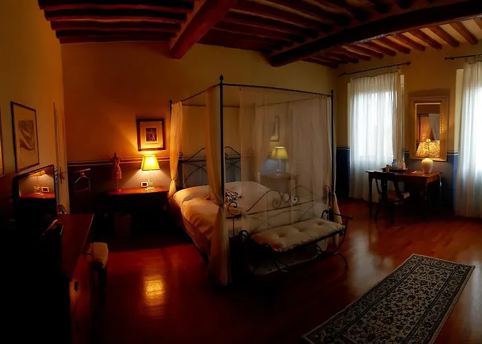 Attico Sulla Torre Couette-café Pise