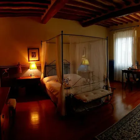 Bed & Breakfast Attico Sulla Torre 2*