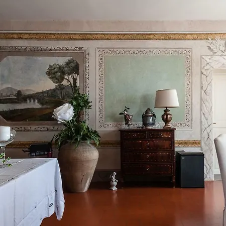 Attico Sulla Torre Bed & Breakfast 2*